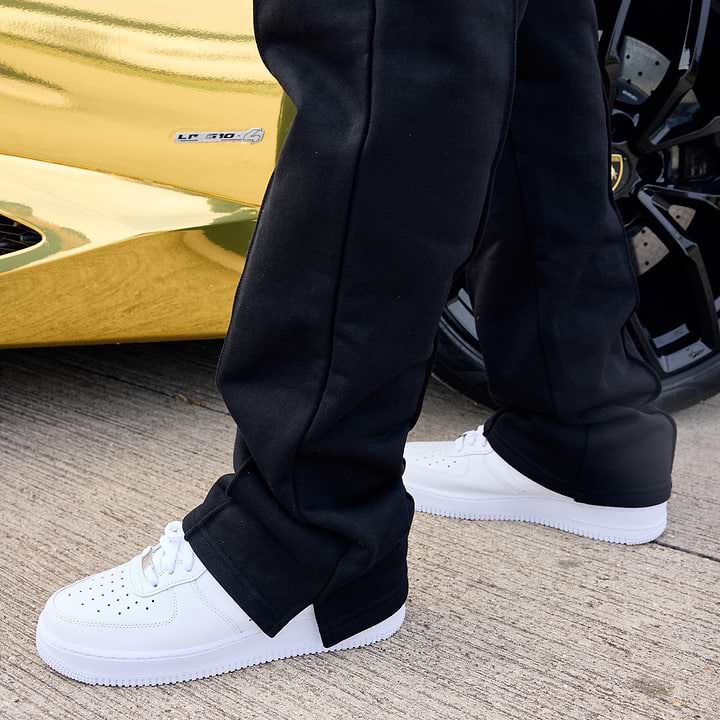 Au Signature Sweatpant - Black