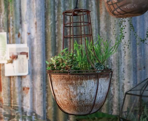 Hanging zinc planter