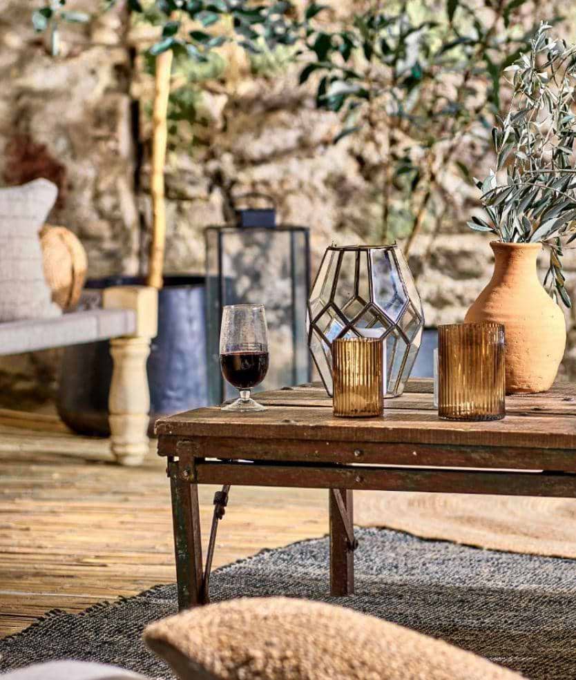 Create an Outdoor Entertaining Space-nkuku