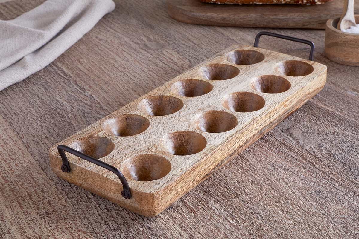 Anda Mango Wood Egg Holder - Natural