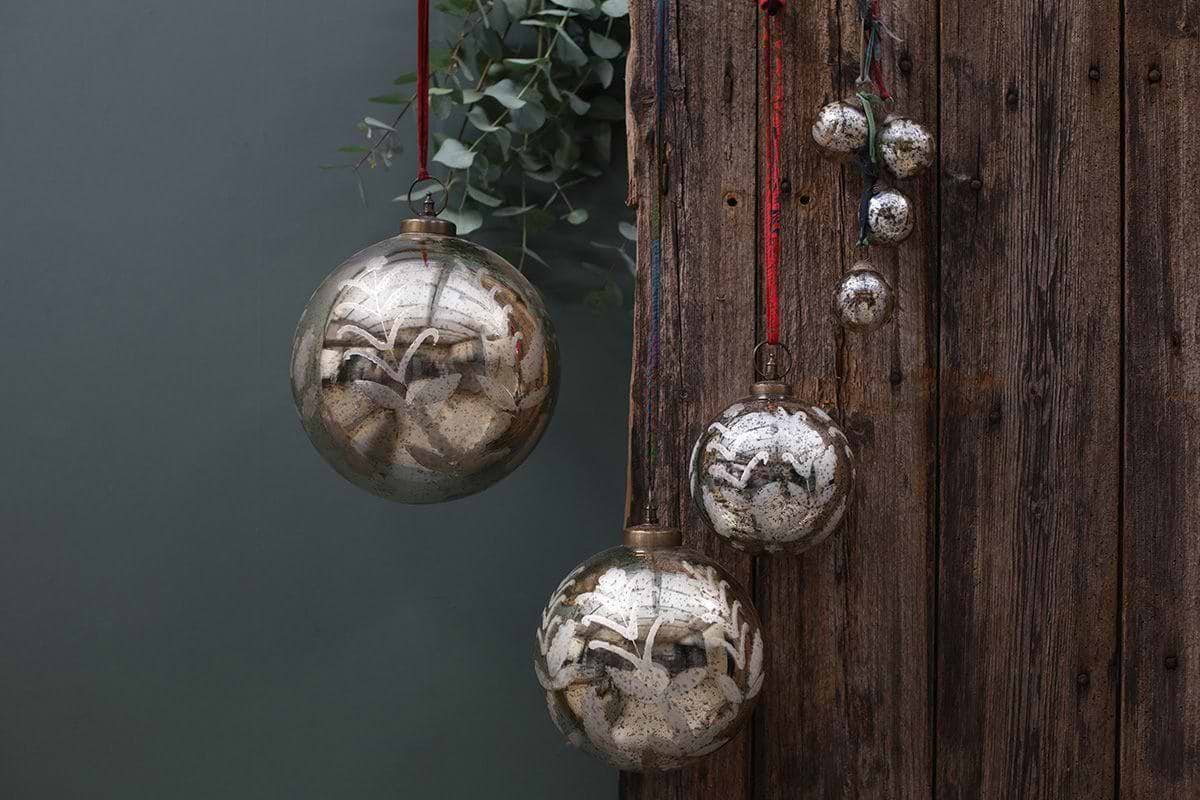 Antique Gold Baubles (Set of 4)