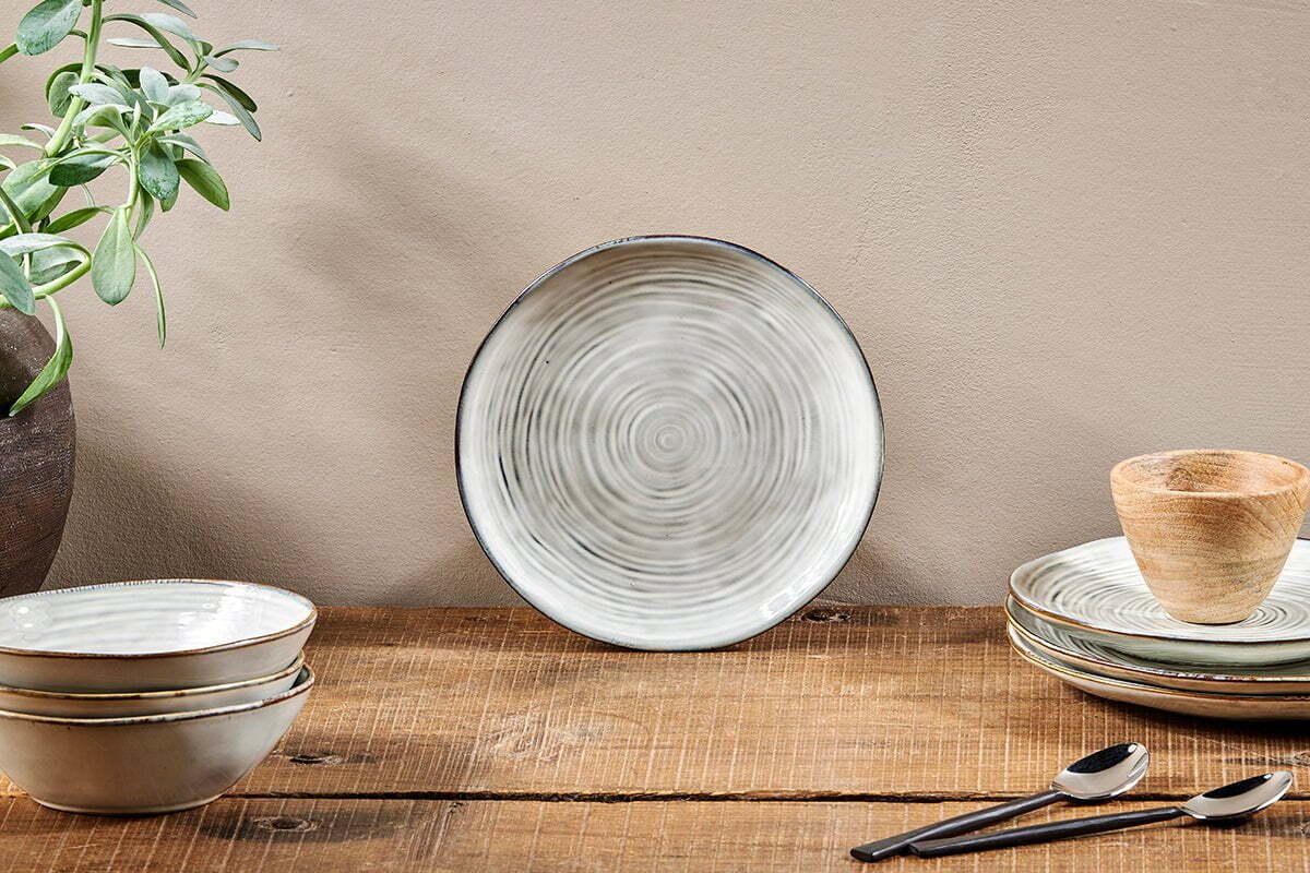 Dhanuk Ceramic Side Plate - Cream-TABLEWARE-Nkuku