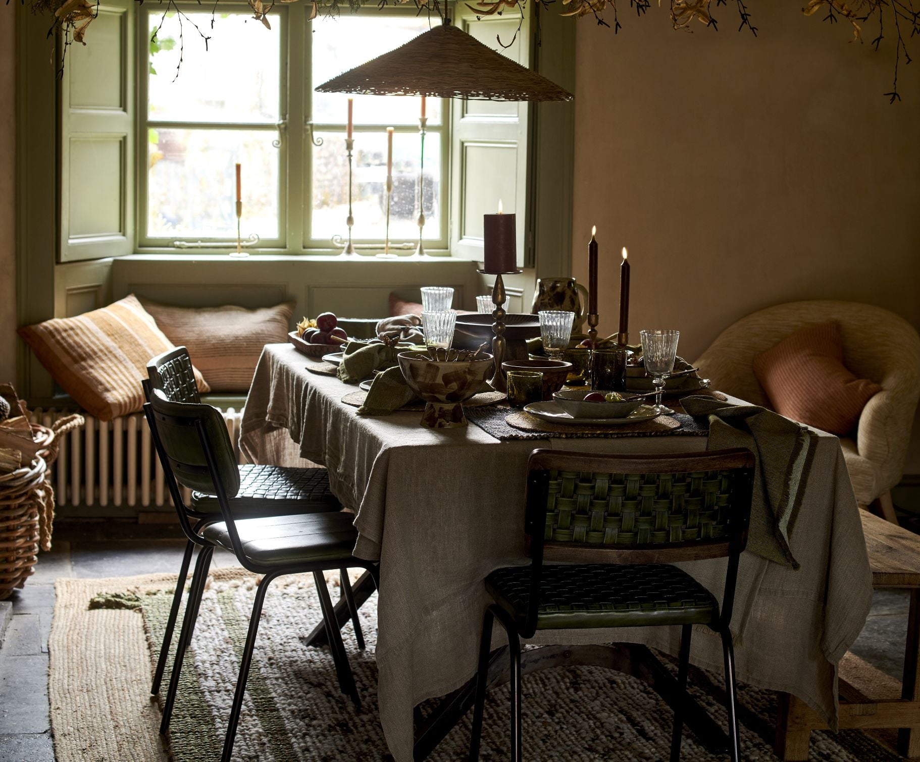 Dining_Room_247aacc2-9577-477f-8722-d357335e2420-Nkuku