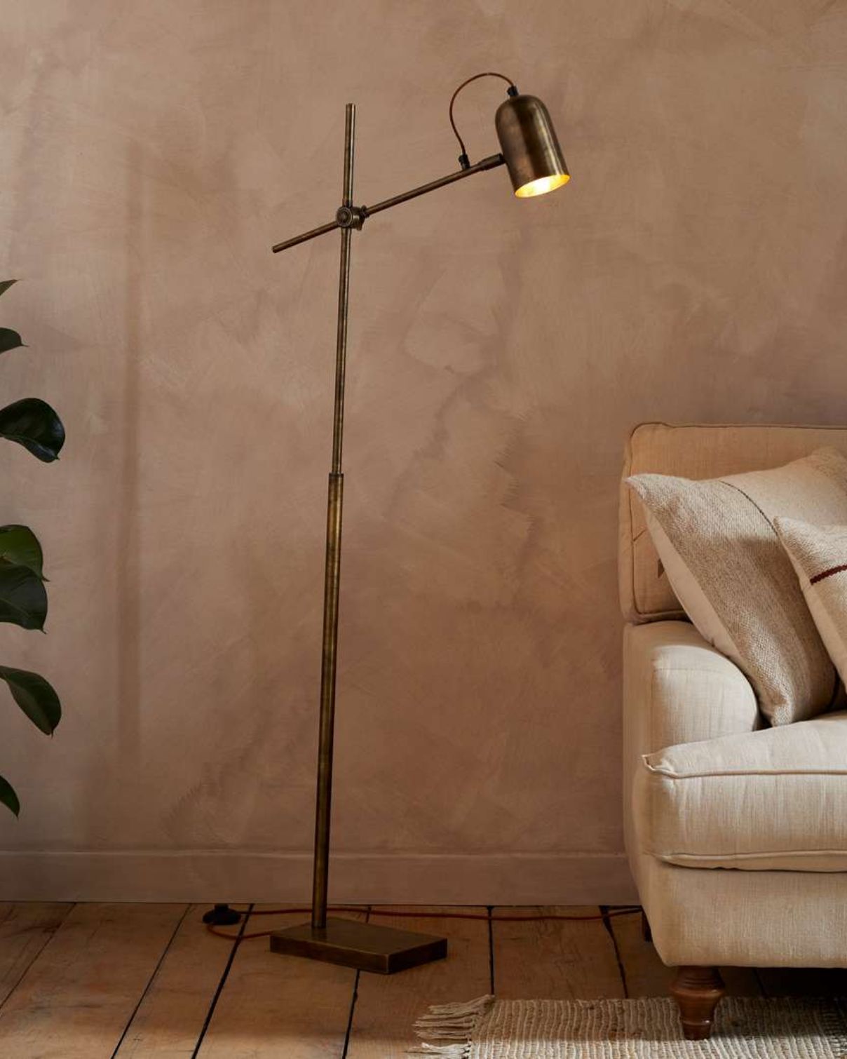 Floor_Lamps_SubCat_c56b0197-1f3a-4da1-9800-aea06709561d-Nkuku
