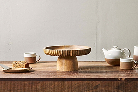 Gavivi Mango Wood Stand