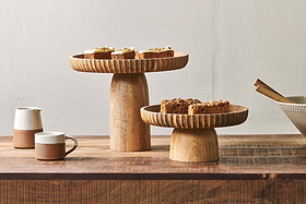 Gavivi Mango Wood Stand