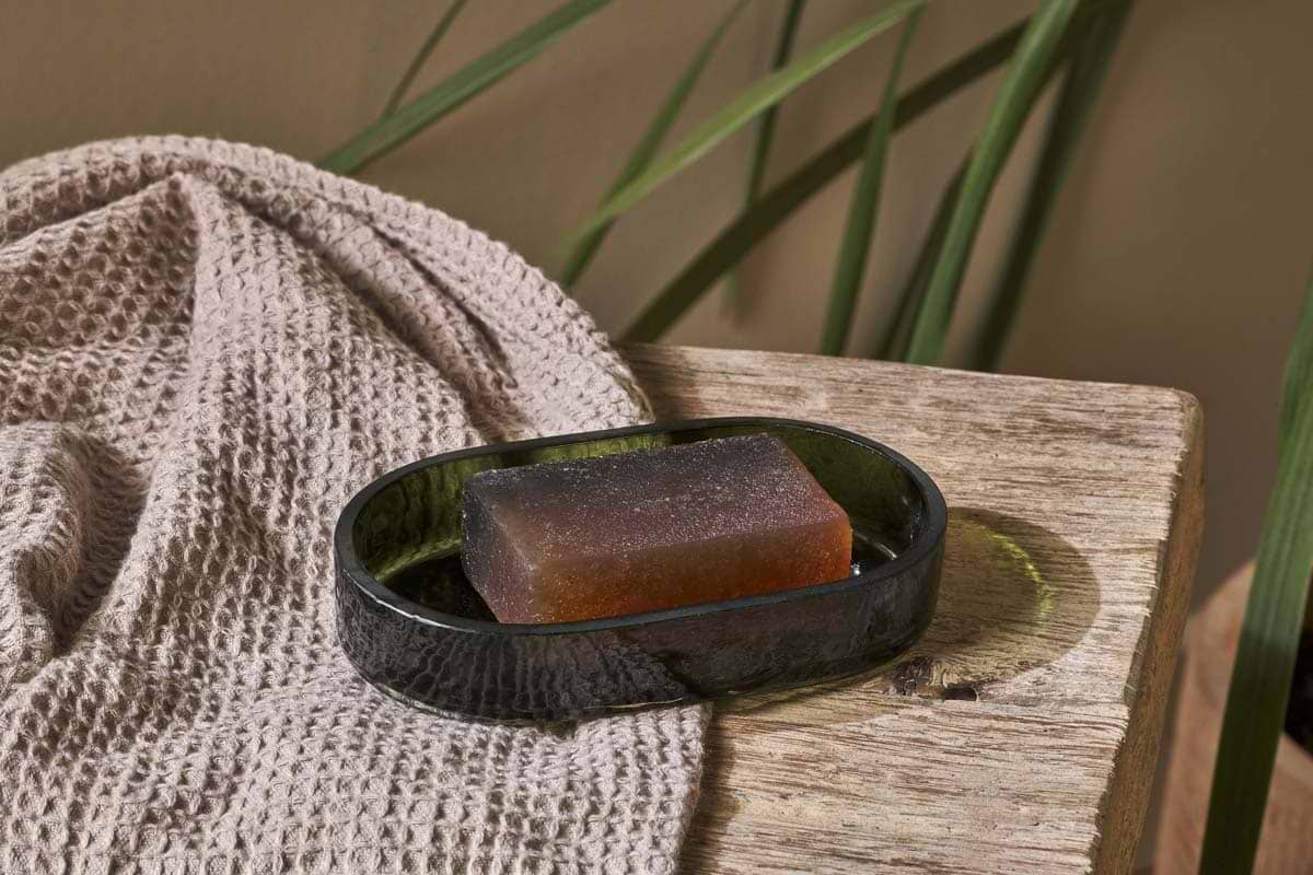 Ilcoso Recycled Hammered Glass Soap Dish - Green-BATHROOM-Nkuku