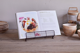 Inkollu Wire Bookstand - Aged Brass
