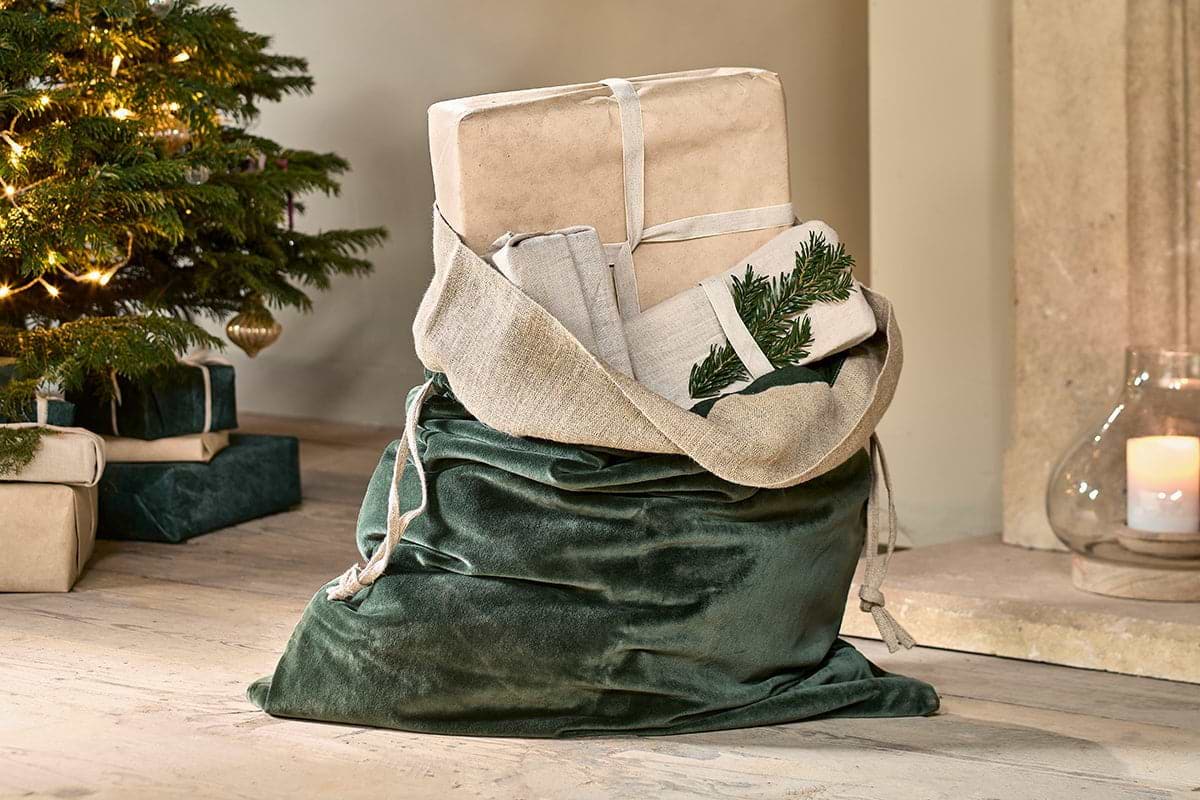 Karru Cotton Velvet Sack - Forest Green-CHRISTMAS DECORATIONS-Nkuku