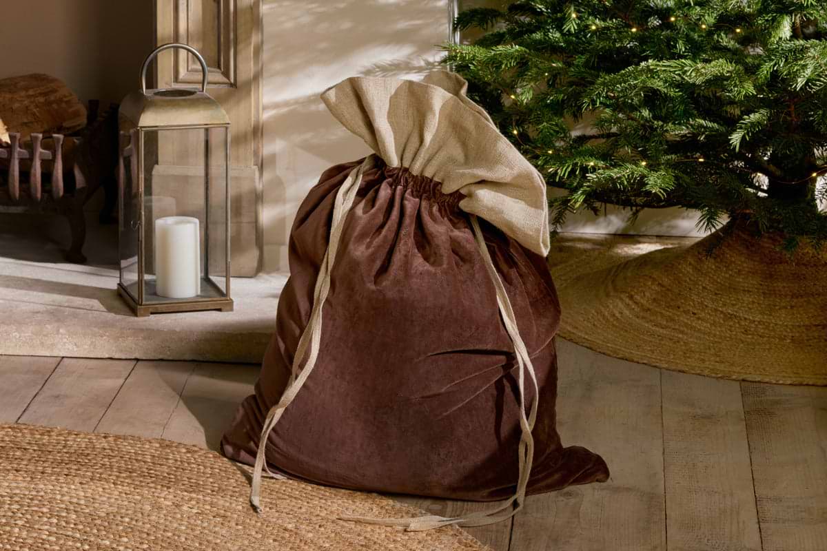 Karru Cotton Velvet Sack - Rich Mocha-CHRISTMAS DECORATIONS-Nkuku