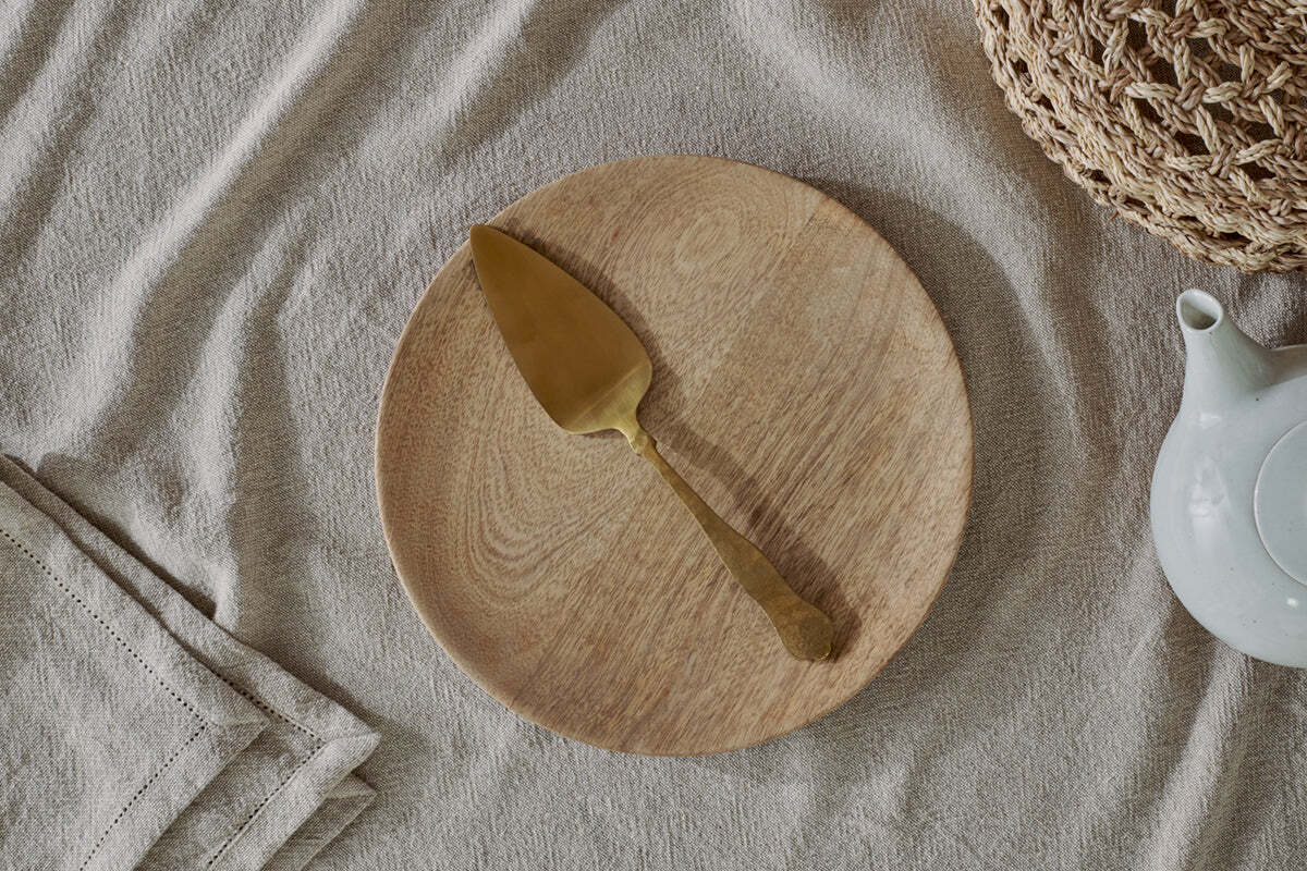Khana Cake Slice - Brushed Gold-SERVEWARE-Nkuku
