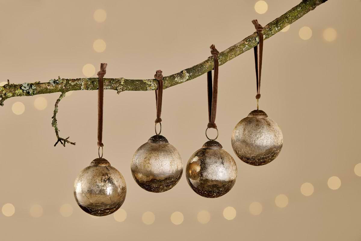 Konara Baubles - Gold Crackle (Set of 4)-CHRISTMAS DECORATIONS-Nkuku