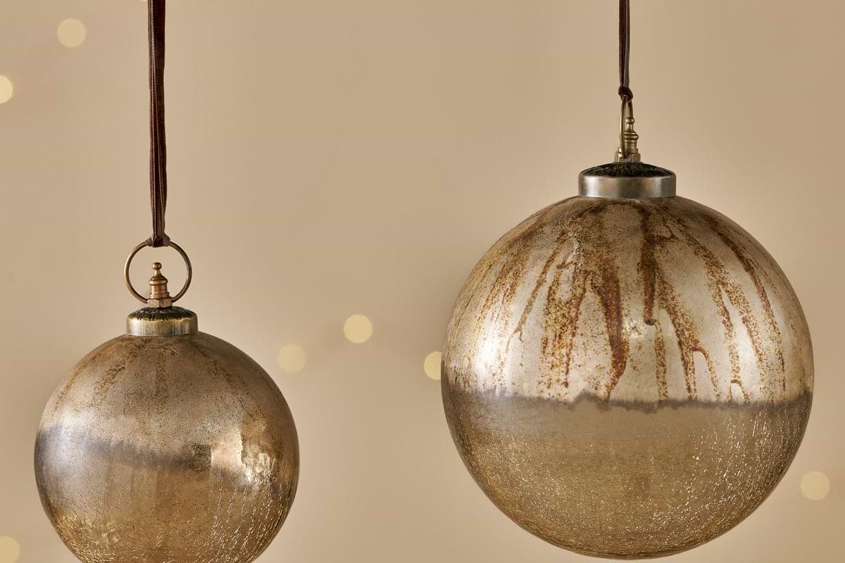 Konara Giant Bauble - Gold Crackle