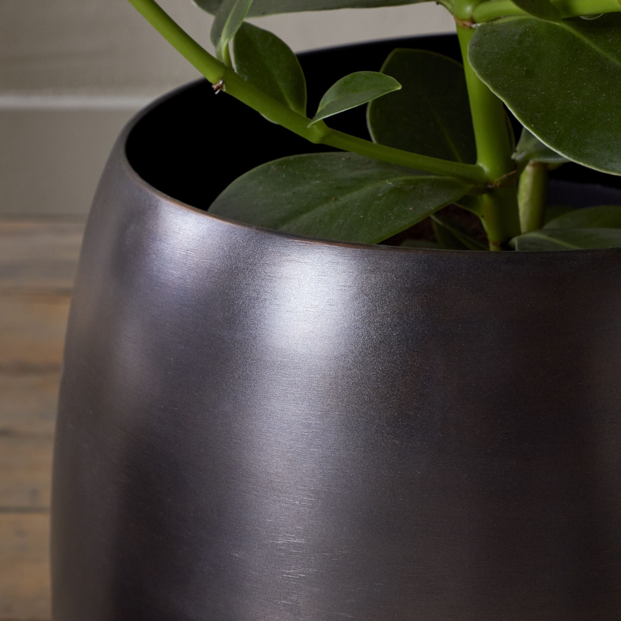 Maliki Plant Pot - Aged Bronze-nkuku – Nkuku