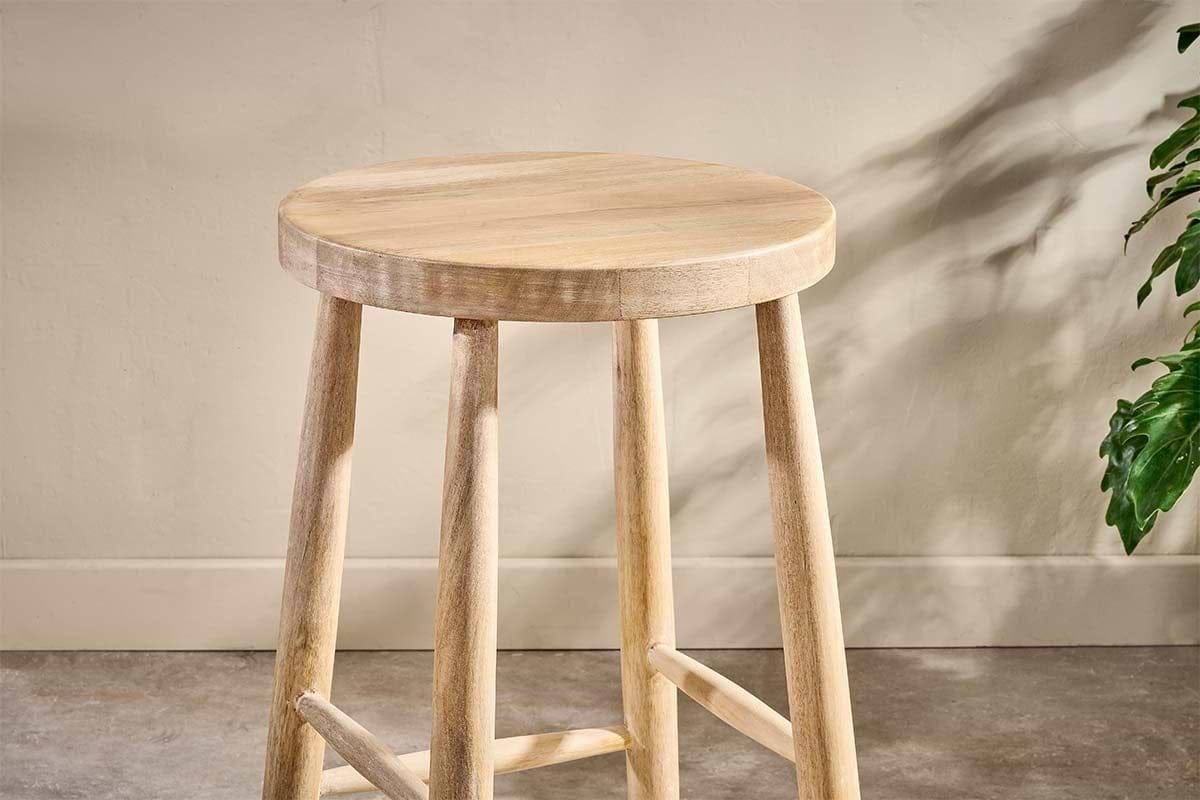 Mengwi Mango Wood Round Bar Stool - Natural