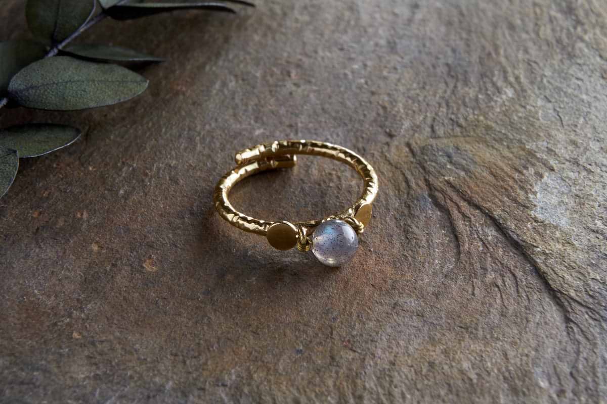 Marai Labradorite Ring - Labradorite & Gold-GIFTING-Nkuku