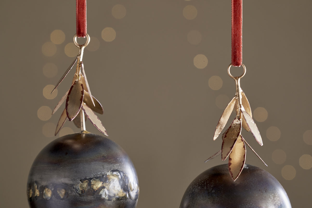Kalira Baubles - Black & Brass - (Set of 3)-CHRISTMAS DECORATIONS-Nkuku