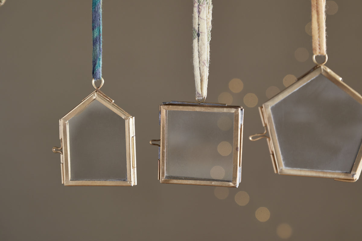 Tiny Kiko Frame Decorations - Aged Antique - (Set of 4)-CHRISTMAS DECORATIONS-Nkuku