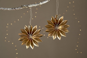 Amata Brass Star Baubles - Antique Brass - (Set of 2)-CHRISTMAS DECORATIONS-Nkuku