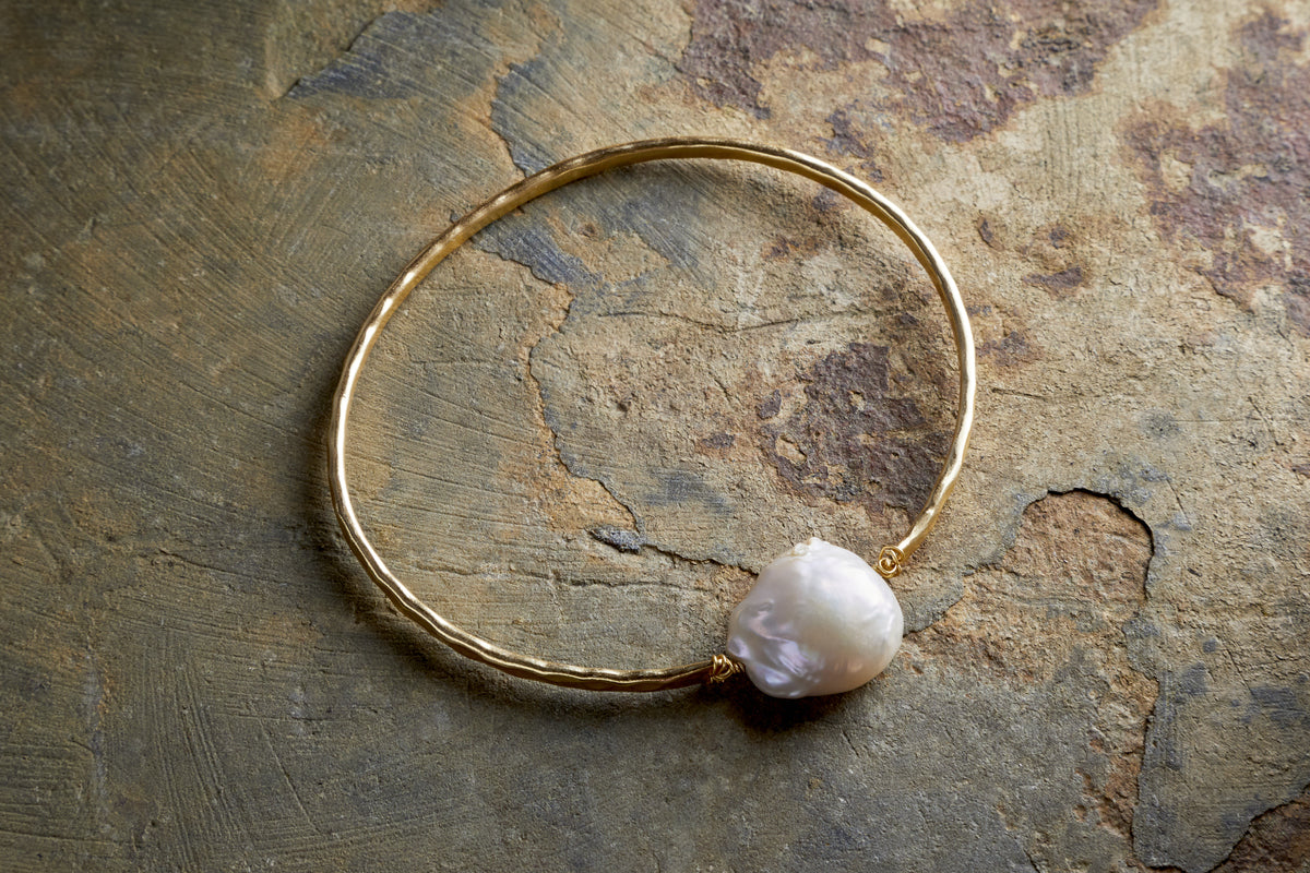 Parahu Pearl Bracelet - White-GIFTING-Nkuku