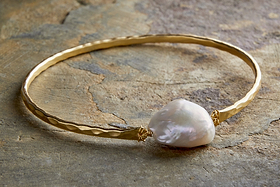 Parahu Pearl Bracelet - White-GIFTING-Nkuku