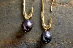 Omi Grey Pearl Earrings - Gold-GIFTING-Nkuku