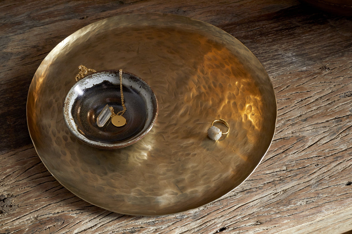 Oorja Round Tray - Brass-DECORATIVE ACCESSORIES-Nkuku