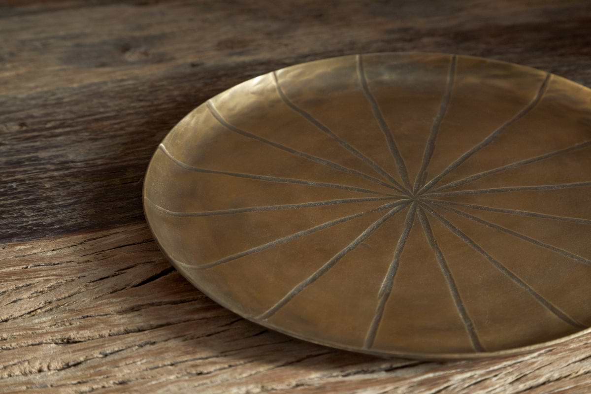 Amai Etched Round Tray - Brass-DECORATIVE ACCESSORIES-Nkuku