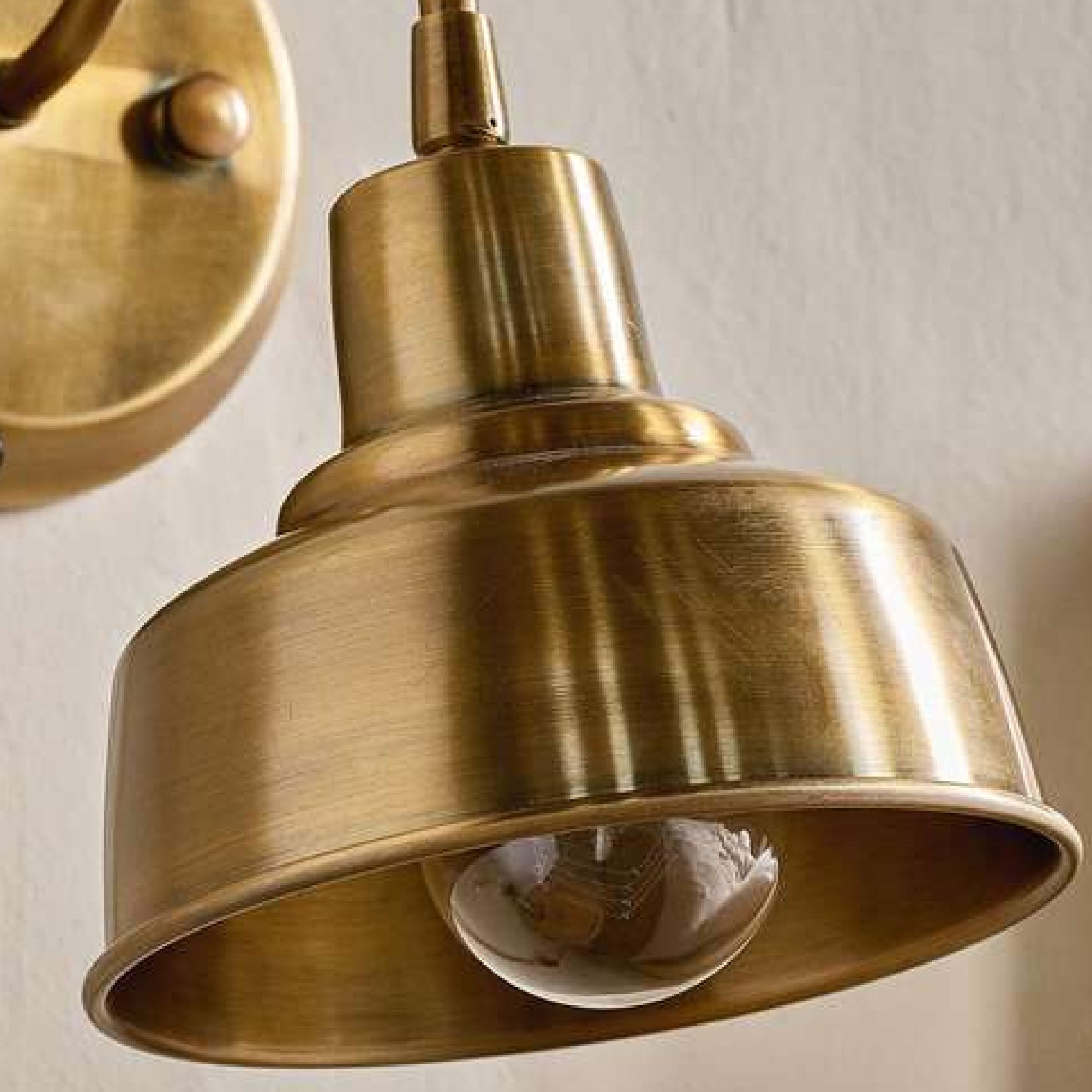 Najja Brass Wall Lamp - Antique Brass-nkuku – Nkuku