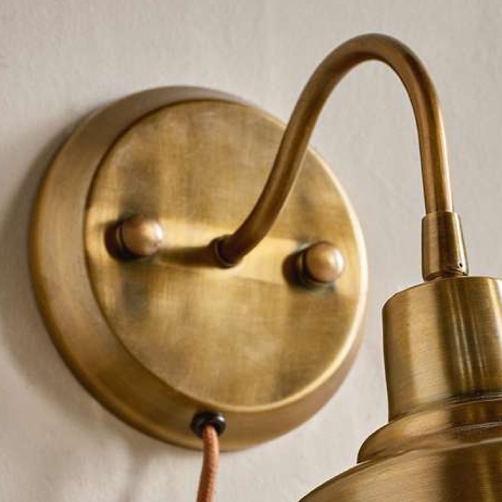 Najja Brass Wall Lamp - Antique Brass-nkuku – Nkuku