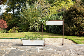 Narlu Wide Standing Planter