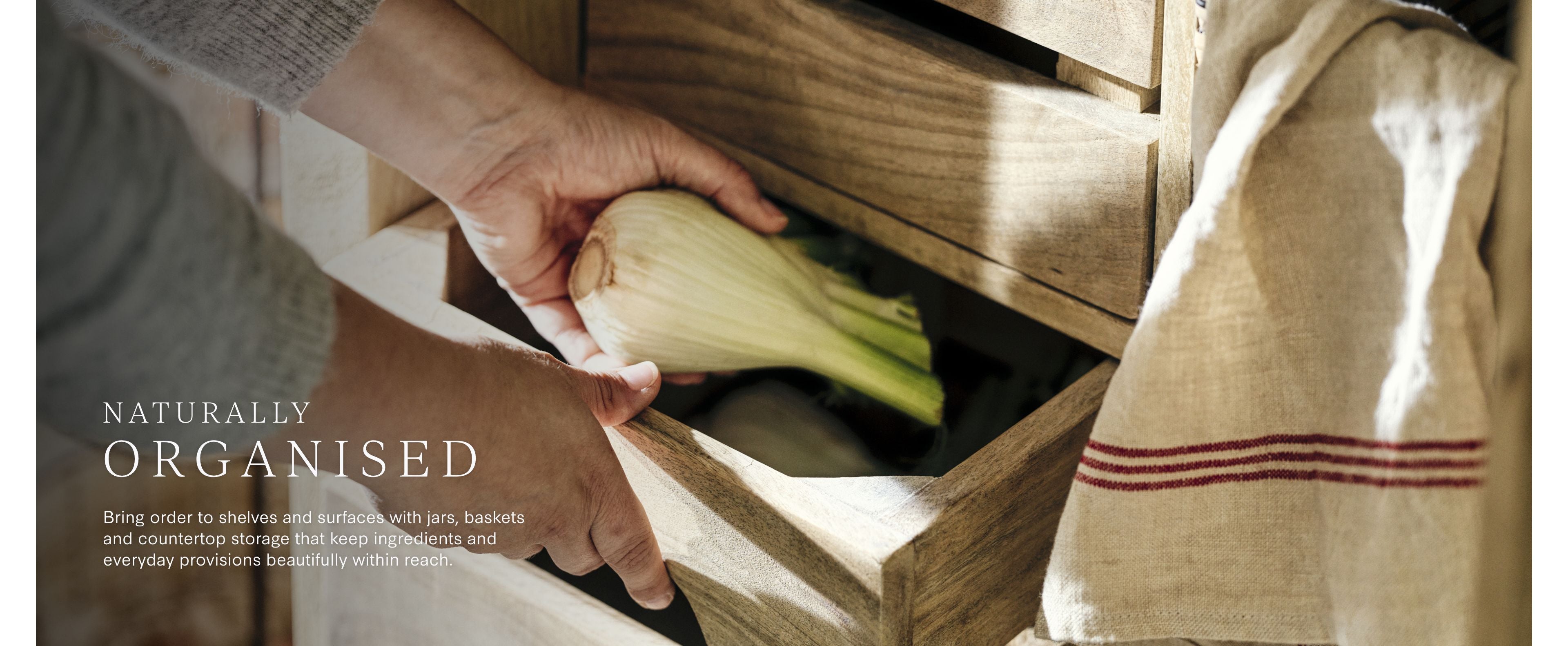 Naturally_Organised_Desk-Nkuku