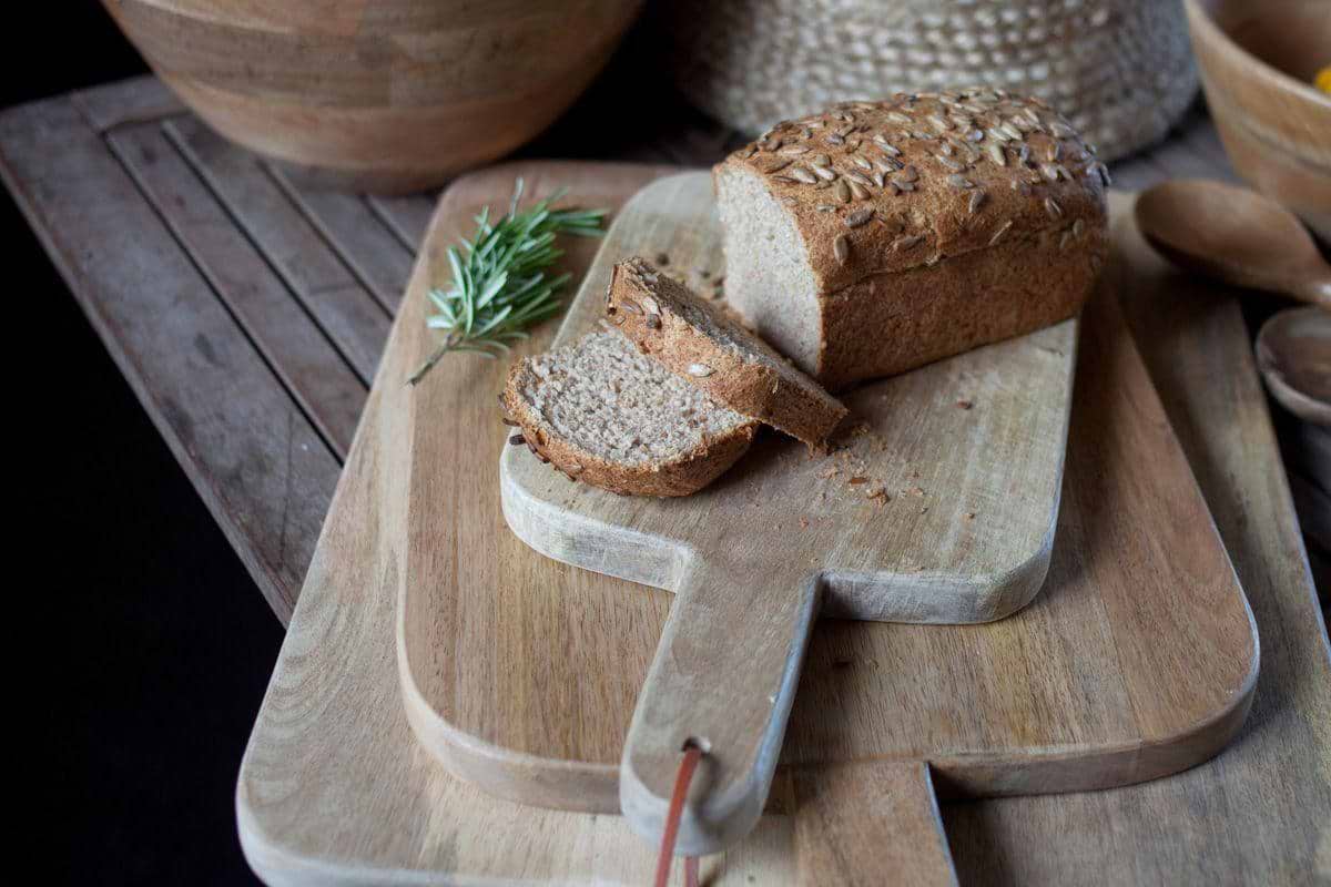 Niju Chopping Board-SERVEWARE-Nkuku