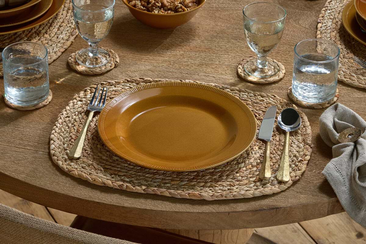 Nuwara Dinner Plate - Mustard-TABLEWARE-Nkuku