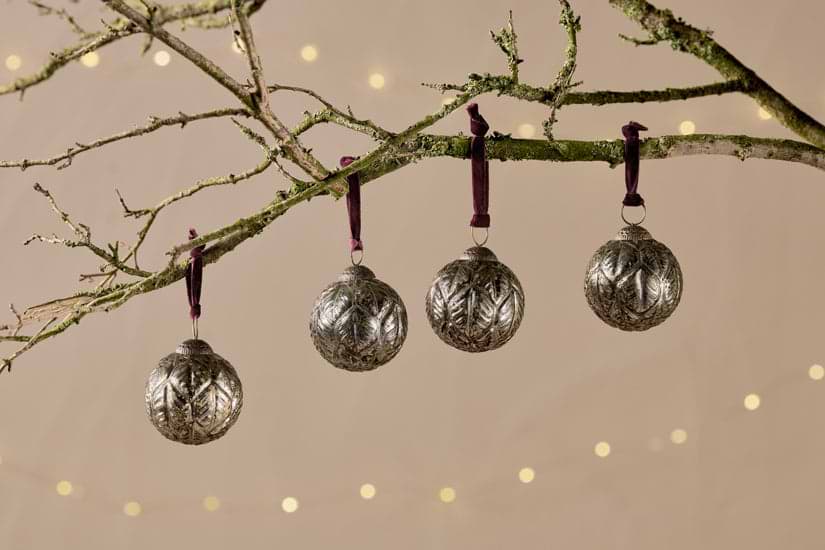Patta Baubles - Antique Gold - (Set of 4)-CHRISTMAS DECORATIONS-Nkuku