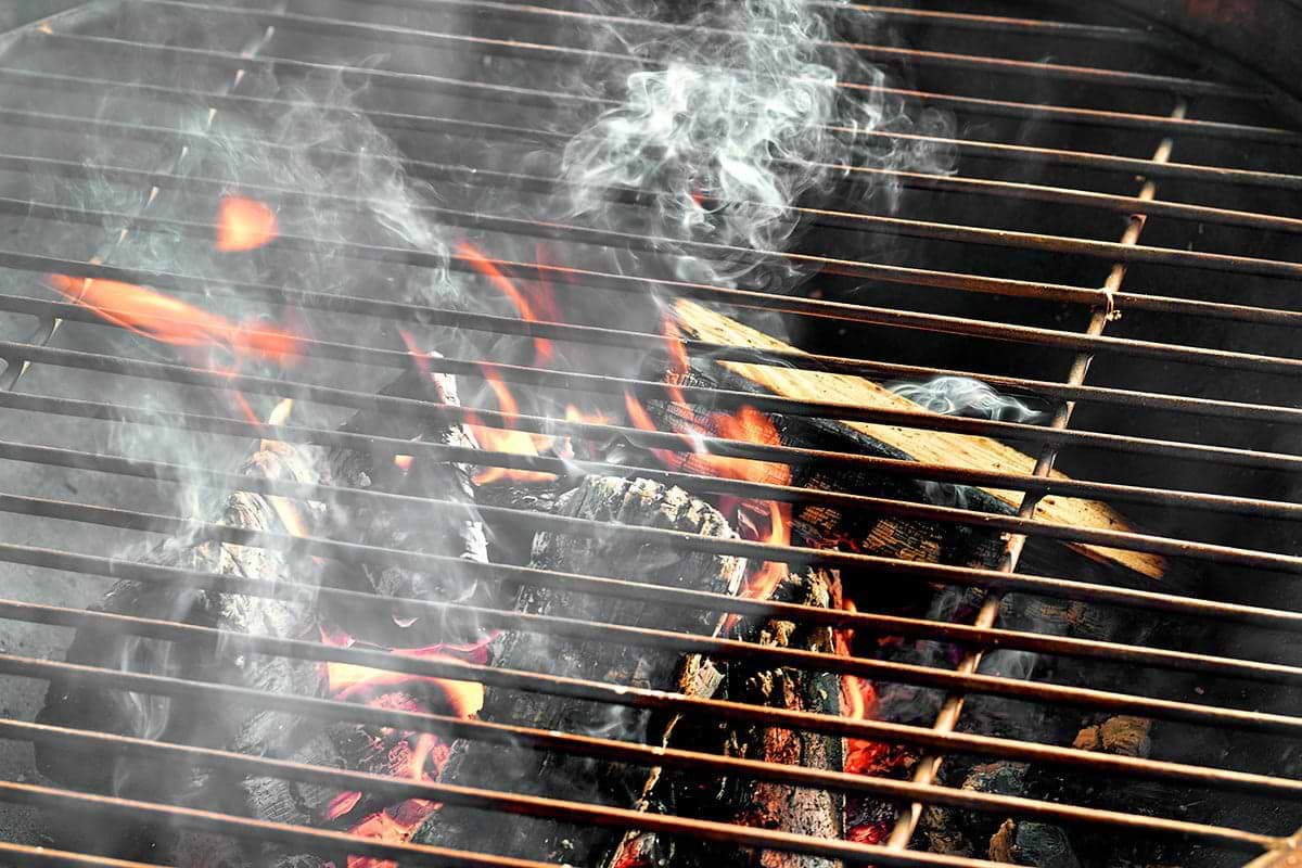Reclaimed Iron Kadai With Grill - Medium