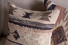 Tussi Ami Cushion Cover - Dusty Pink