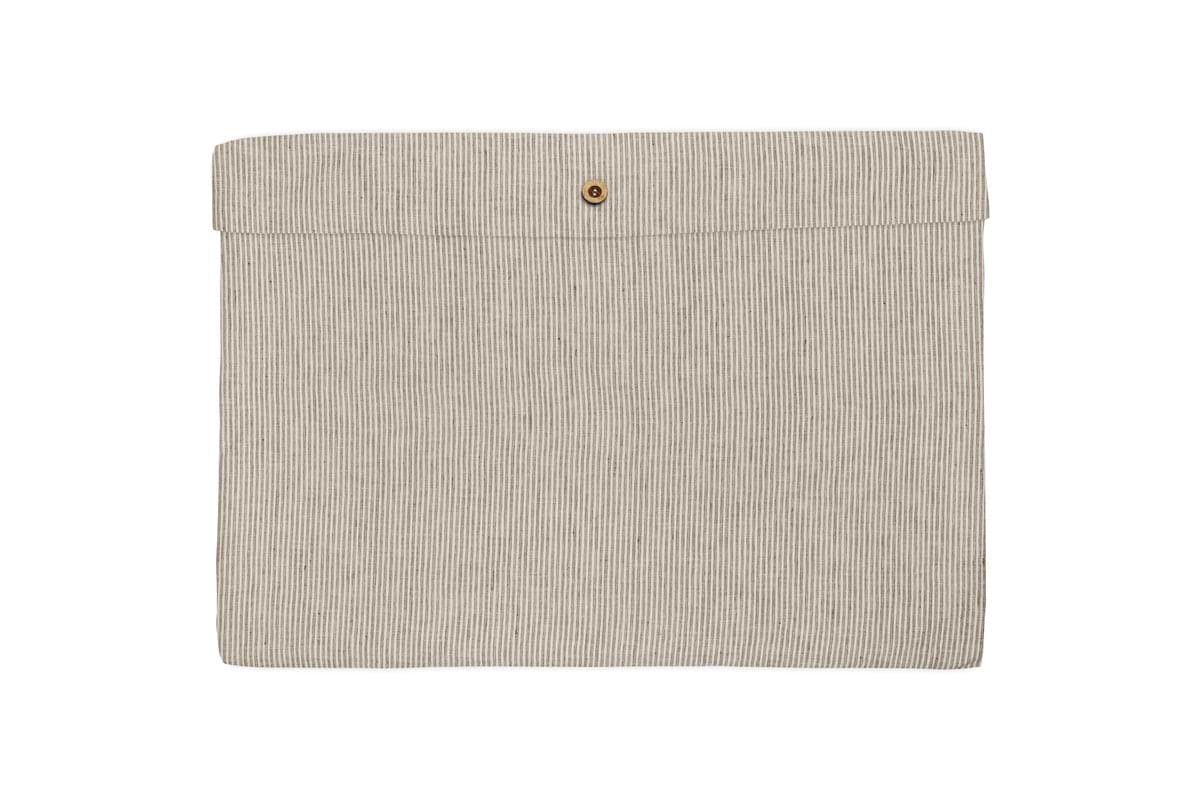 The Borba Hemp & Cotton Duvet Cover in Espresso by nkuku is shown against a white background, featuring a breathable blend of hemp and cotton with an envelope closure and a button at the top center.