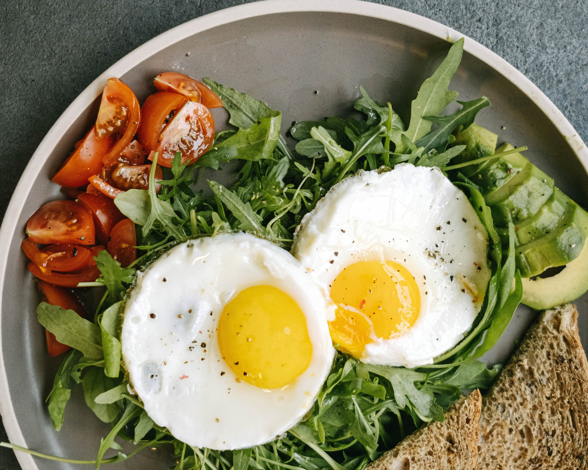 Warning: 2 eggs for breakfast is not enough protein