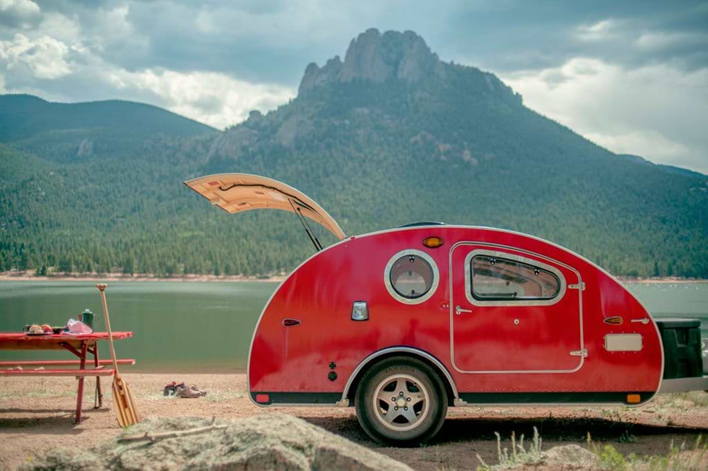 Mobile Homes - Ostrichpillow Magazine