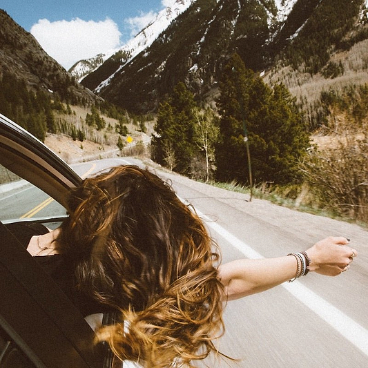 5 Things to do on a long car ride and make time fly - Ostrichpillow
