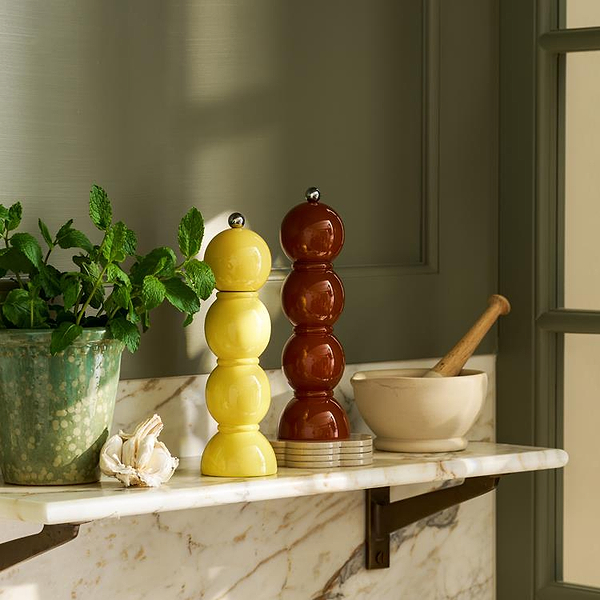 Buttercream Bobbin Lacquer Salt or Pepper Mill