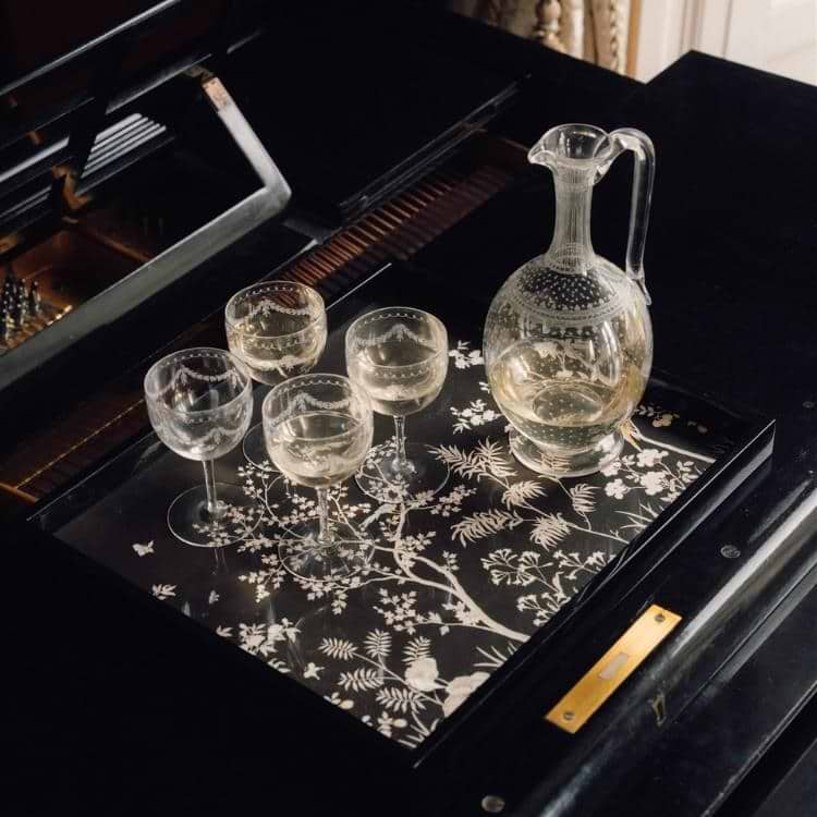 Tráidire Chinoiserie Dubh Meánach - Eagrán Teoranta