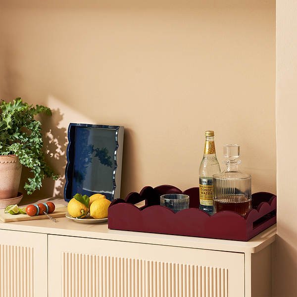 Cherry Medium Lacquered Scallop Serving Tray
