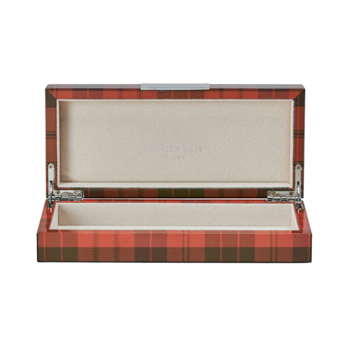 Kaxxa tartan Ross bil-fidda