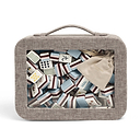 Mahjong-Reisetasche aus nerzfarbenem Grasscloth mit cappuccinofarbenem Veloursleder-Innenfutter