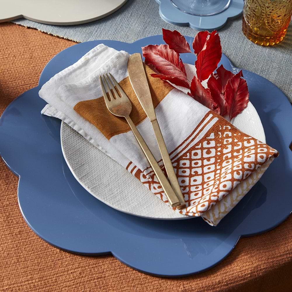 Chambray Blue Large Scallop Lacquer bordstabletter – Set om 4