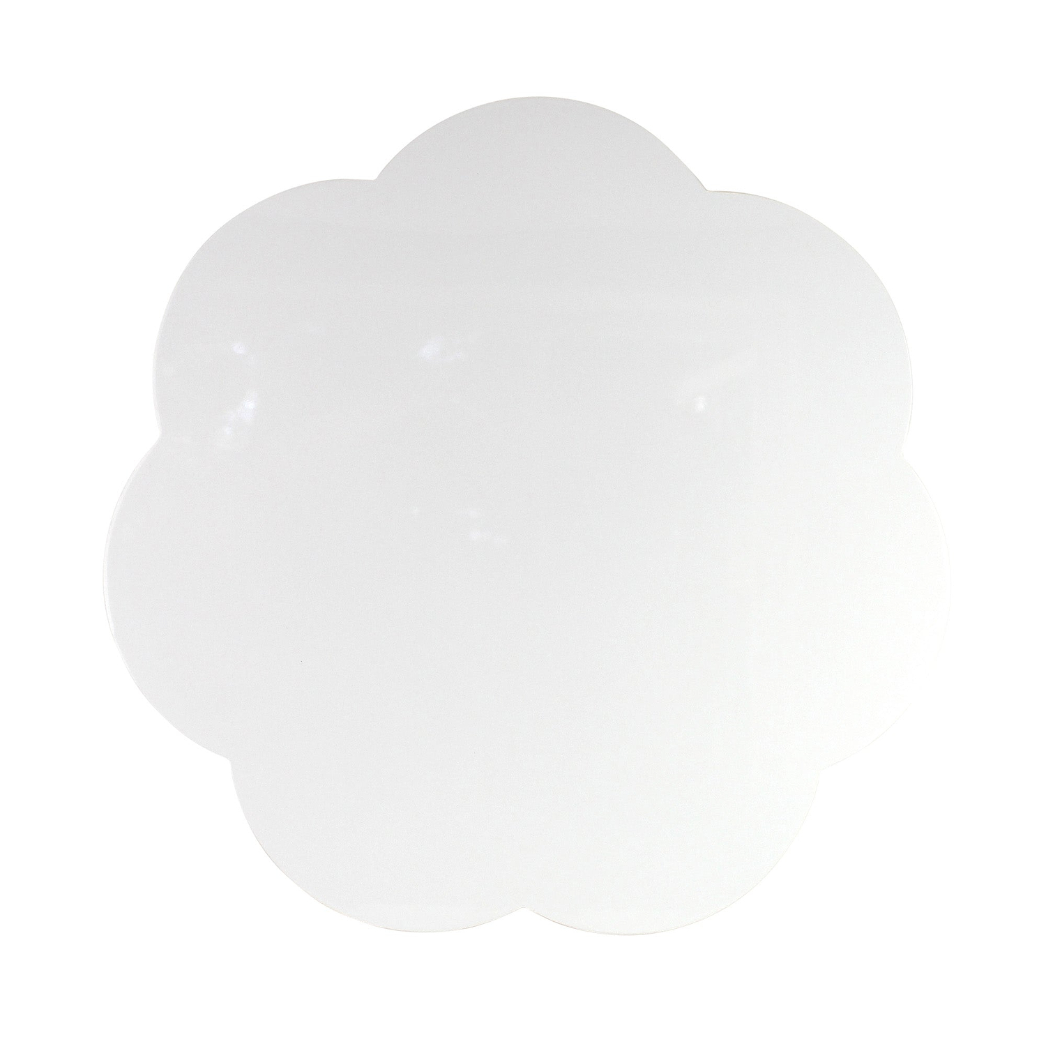 White Large Scallop Lacquer Placemats – Set of 4