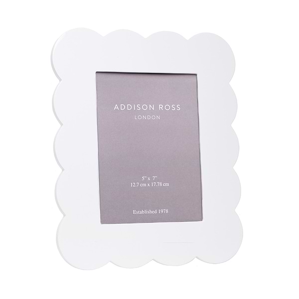 White Scalloped Lacquer Photo Frame