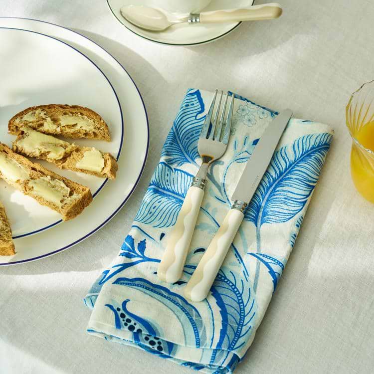 Wave Cutlery - Cappuccino & White (16‑Piece Set) - Addison Ross Ltd UK